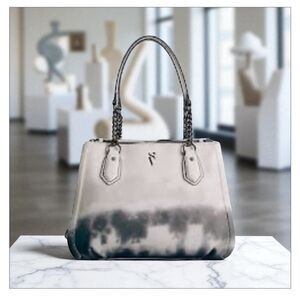 Vera Wang Shoulder bag